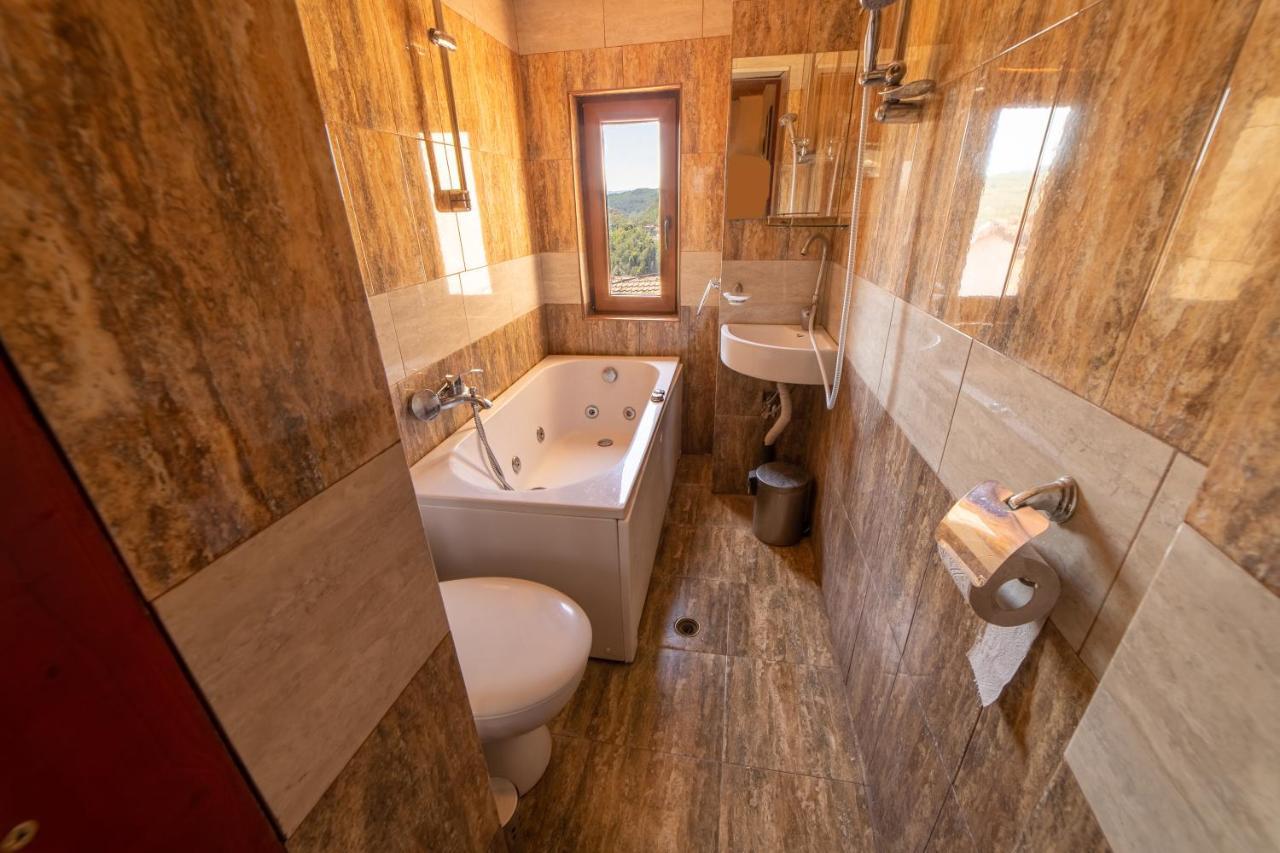 Винената Къща Veliko Tărnovo Exteriör bild